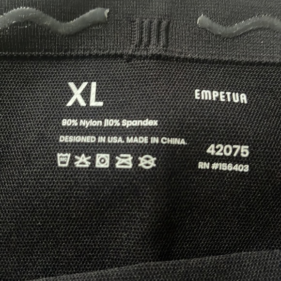 Shapermint Empetua High Waisted Shaping Capri Leggings ( 2 pair) XL - Picture 4 of 7